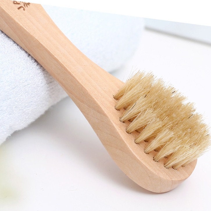 Customize Logp-Natural Wood Handle boar bristle brush face brush Massage skin face wash brush makeup tool