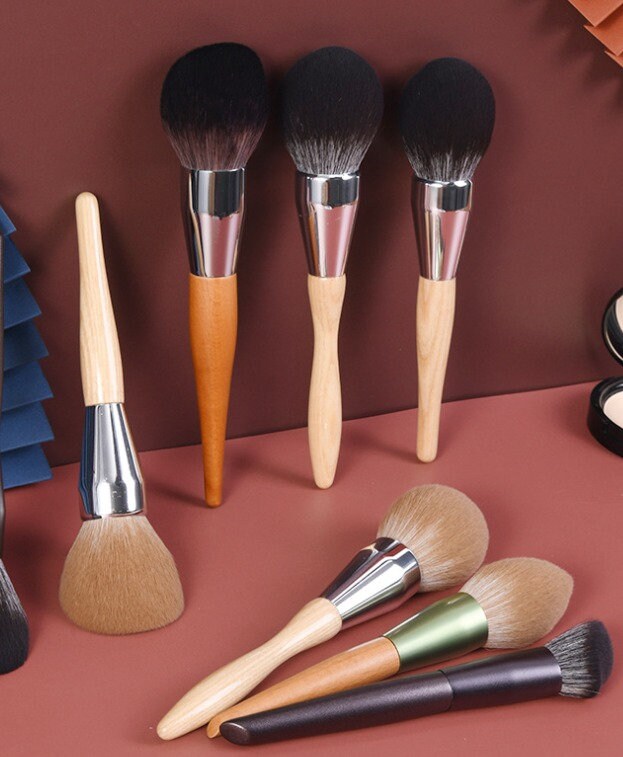 Customize Your Logo-Super large loose powder brush honey paint bulb shaped fixed makeup paint soft Wood Handle Fibre Bristle Makeup Tool