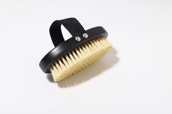How to Clean a Dry Body Brush