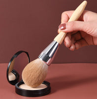 Customize Your Logo-Super large loose powder brush honey paint bulb shaped fixed makeup paint soft Wood Handle Fibre Bristle Makeup Tool